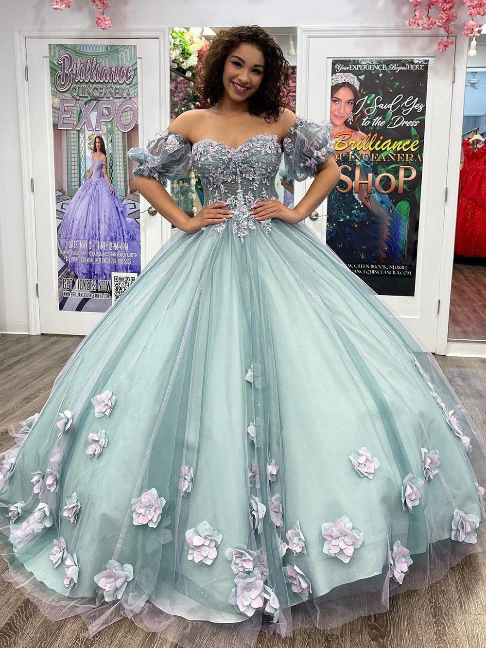 Gorgeous & Glamorous Ball Gown Off Shoulder Puff Sleeves 3D Flowers Lace Appliques Beaded Blue Tulle Quinceanera Dress Formal Evening Gown for Sweet 16