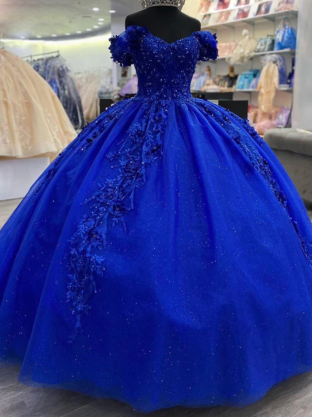 Elegant Ball Gown Off Shoulder Flowers Lace Appliques Beaded Royal Blue Tulle Quinceanera Dress Princess Prom Dresses Gown for Sweet 16