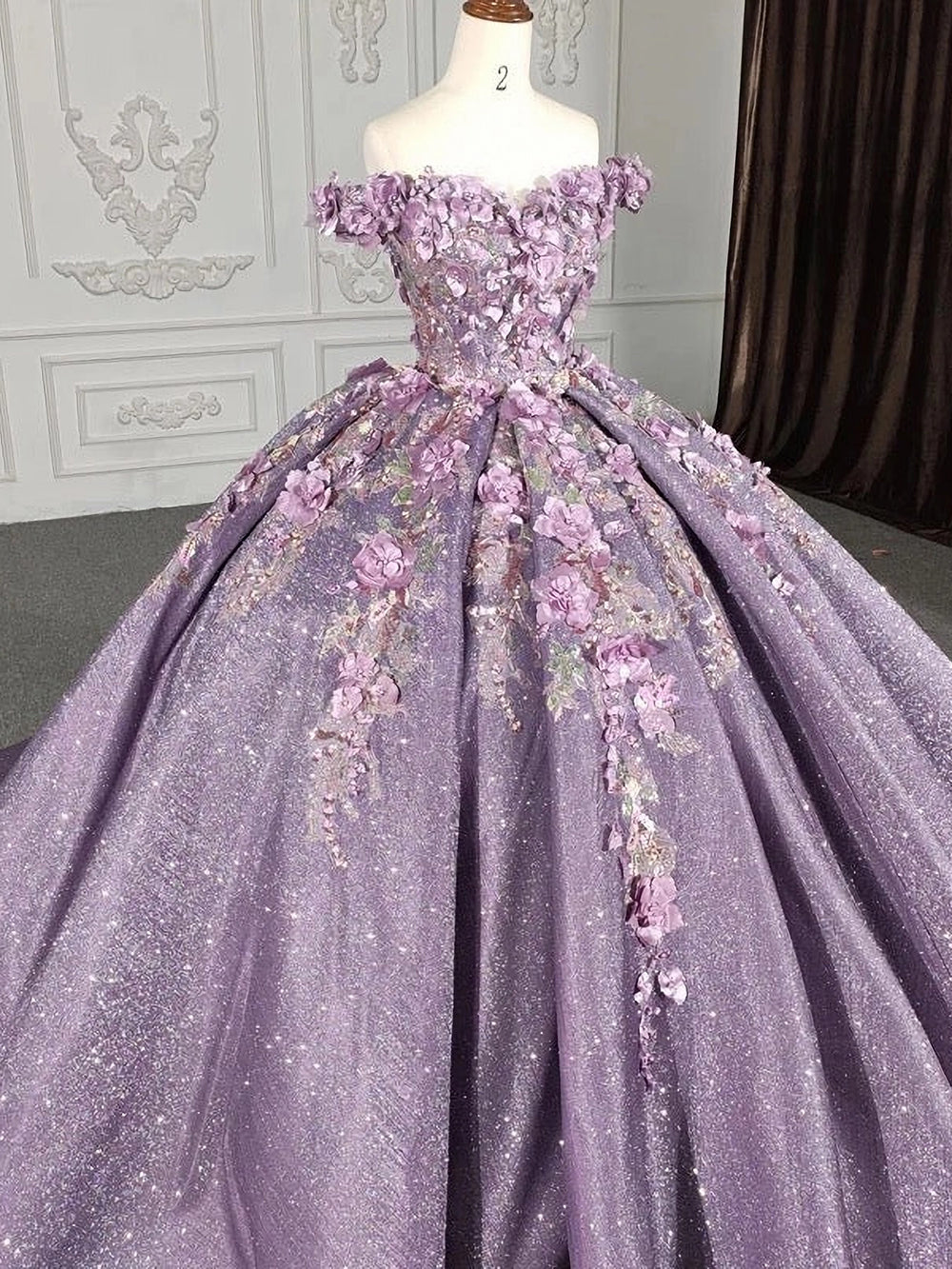 Glamorous & Luxury Ball Gown Off Shoulder Flowers Lace Appliques Beaded Purple Tulle Quinceanera Dress Princess Birthday Party Gown for Sweet 16