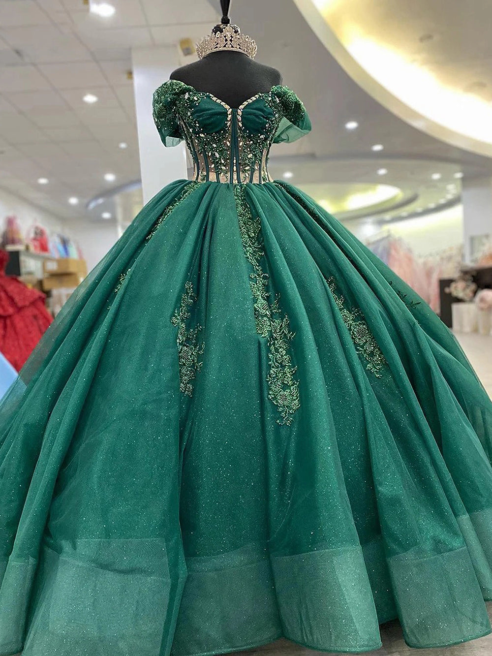 Elegant Ball Gown Off Shoulder Flower Lace Appliques Sweep Train Emerald Green Tulle Quinceanera Dress Princess Gown for Sweet 16
