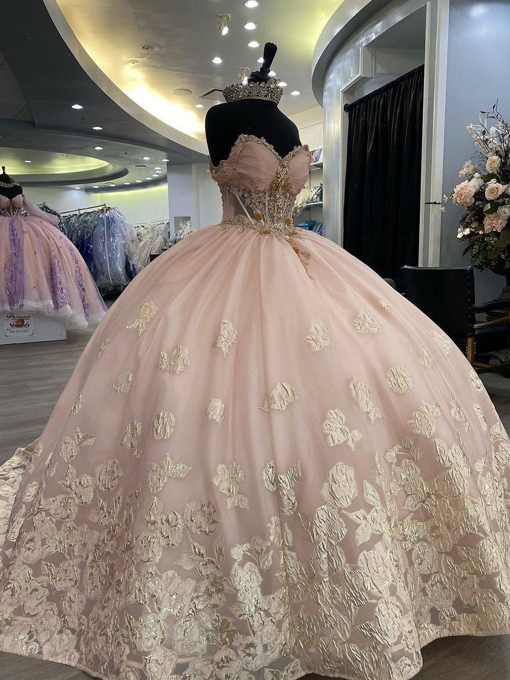 Luxury Ball Gown Sweetheart Neck Off Shoulder Lace Appliques Beaded Pink Tulle Quinceanera Dress Princess Prom Dresses Party Gown for Sweet 16