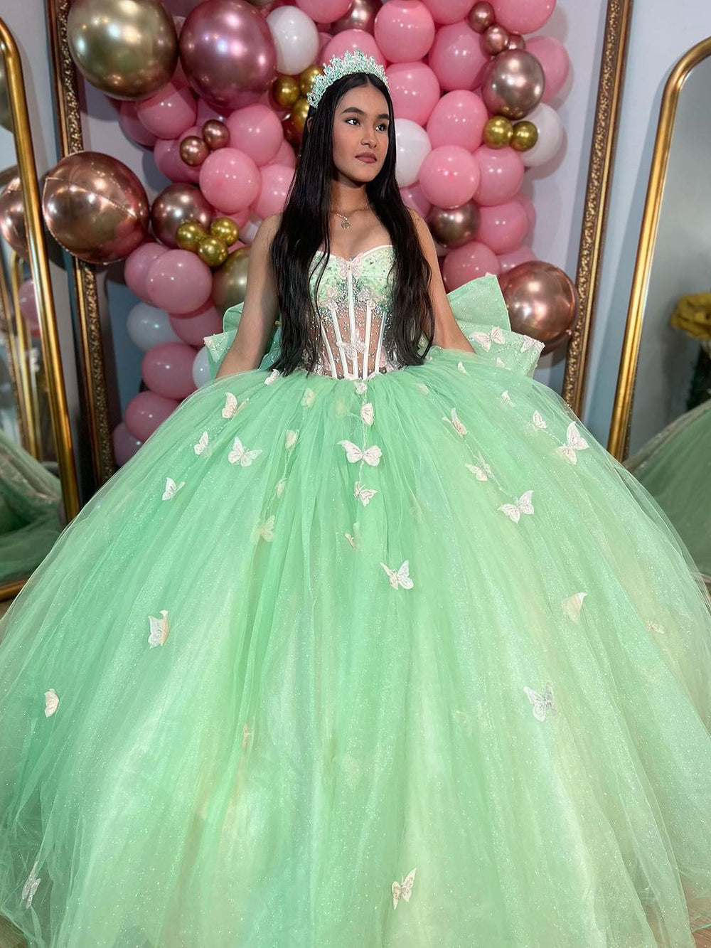 Chic & Modern Ball Gown Sweetheart Neck 3D Butterfly Appliques Bow Knot Mint Green Tulle Princess Evening Party Gown Quinceanera Dress for Sweet 16