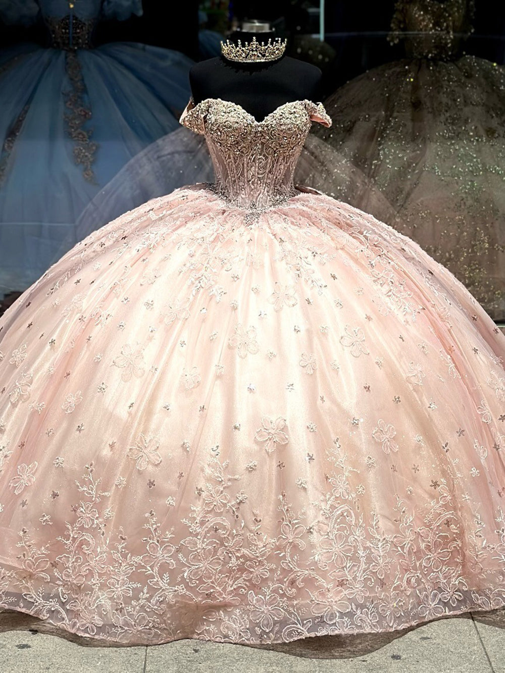 Luxury Ball Gown Off Shoulder 3D Floral Applique Beaded Pink Tulle Quinceanera Dress Princess Party Gown for Sweet 16