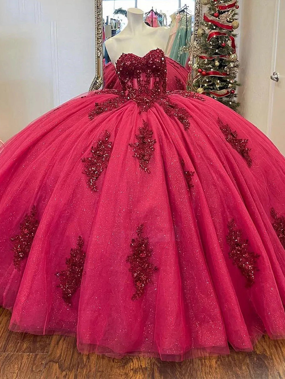 Sexy & Hot Ball Gown Sweetheart Neck Lace Appliques Beaded Hot Pink Tulle Quinceanera Dress Princess Party Gown for Sweet 16