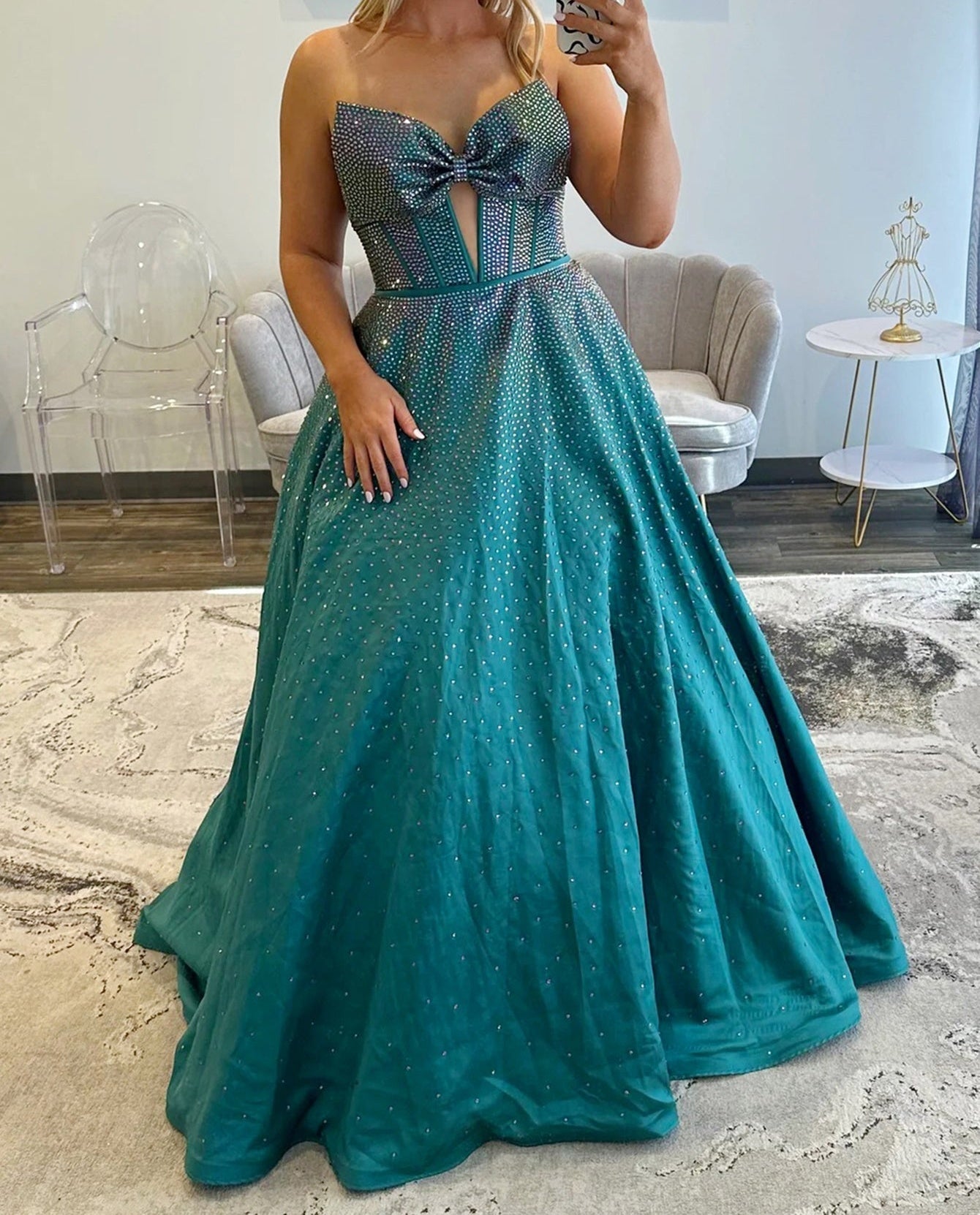 Bow Cut Front Bodice Crystal Ball Gown Prom Dress With Pockets - Turquoise