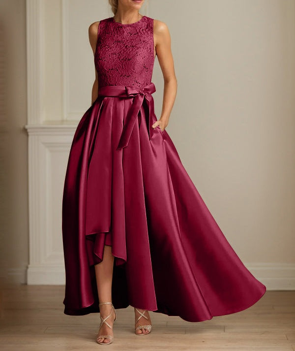 A-Line/Princess Jewel Neck Sleeveless Mother Of The Bride Dresses With Pleats Lace