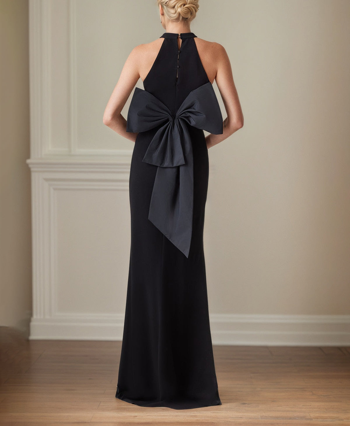 Black Stretch Crepe Sheath/Column Halter Neck Floor Length Mother of the Bride Dresses