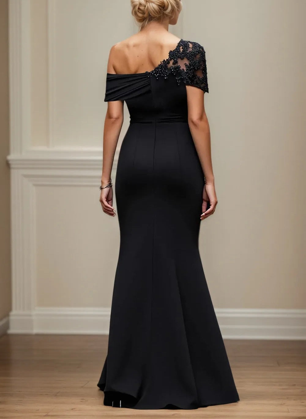 Trumpet/Mermaid Asymmetrical Mother of the Bride Dress with Appliques