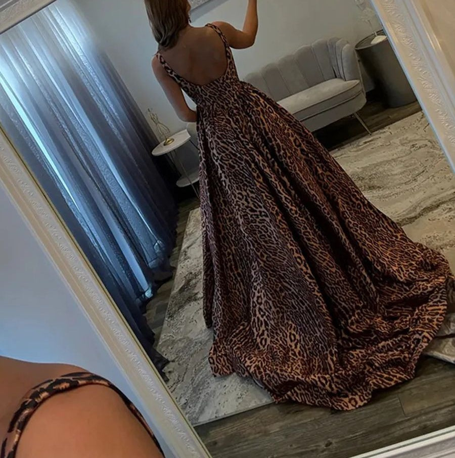 A-Line/Princess Spaghetti Strap Square Neck Floor-Length Prom Dresses