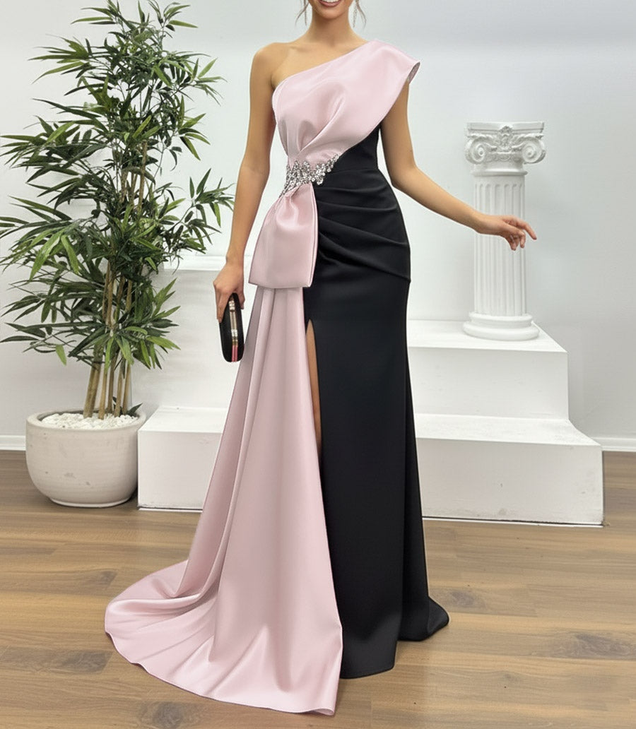 A Line/Princess One Shoulder Floor-Length Prom Dresses with Appliques