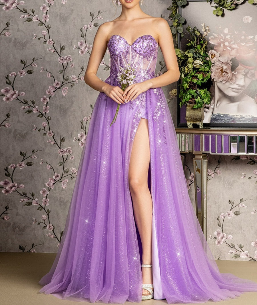 A-Line/Princess Strapless Floor-Length Prom Dresses with Lace Appliques