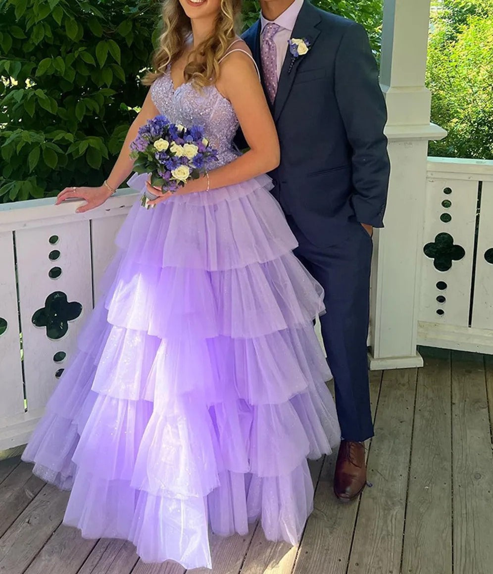 Tulle Spaghetti Strap V-Neck Tiered Long Prom Dresses with Lace Applique