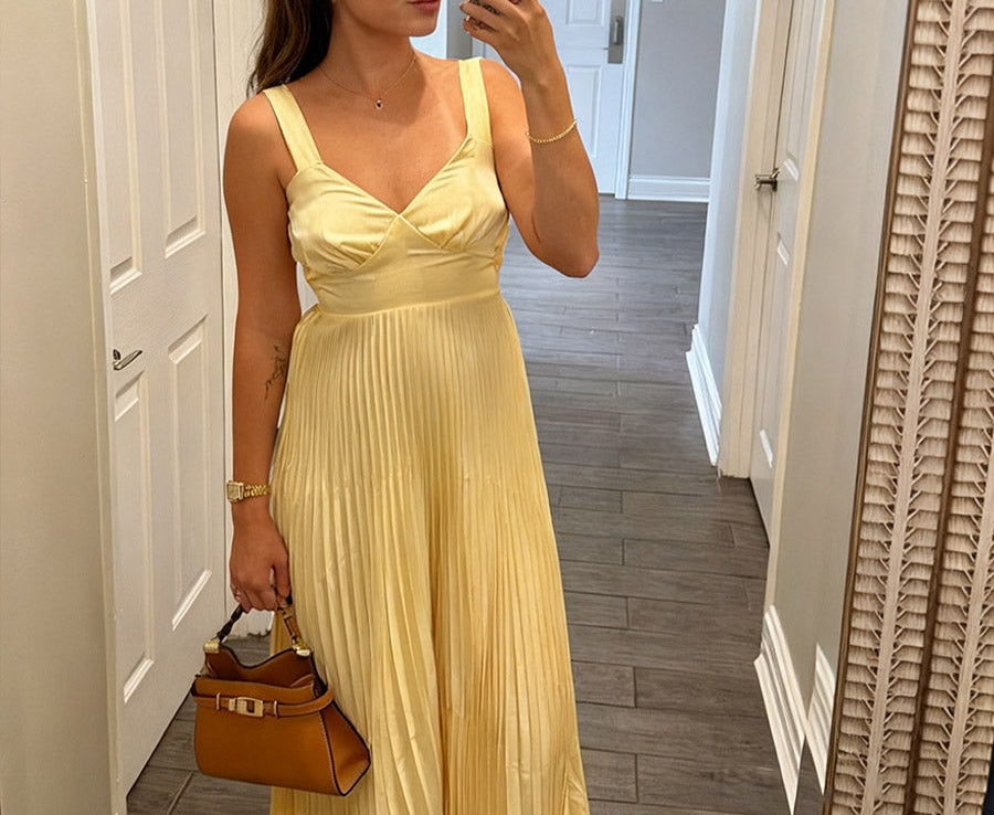 A-Line/Princess Spaghetti Strap Pleated Satin Floor-Length Prom Dresses