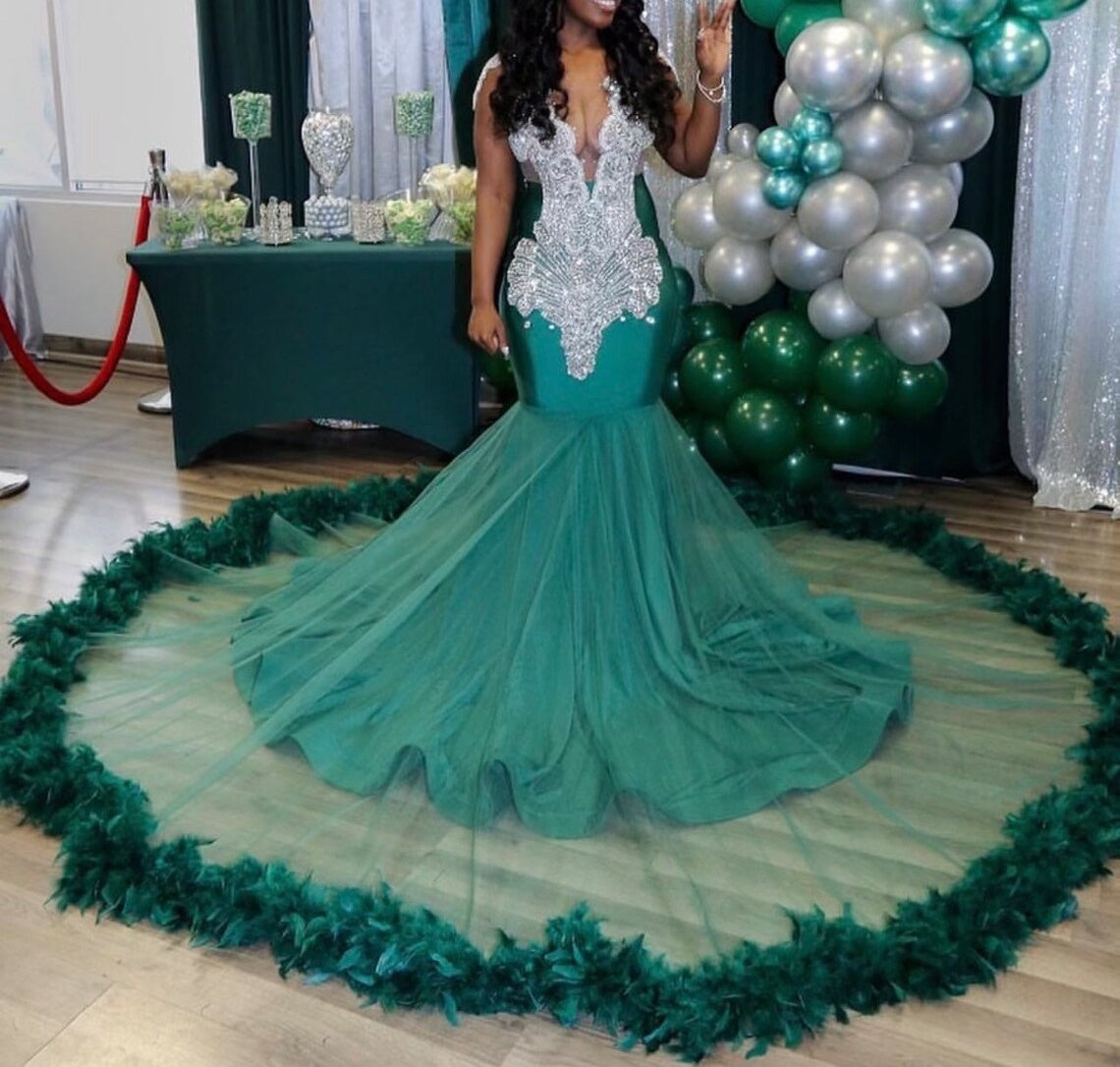 Fabulous V-neck Sleeveless Mermaid Evening Prom Dresses