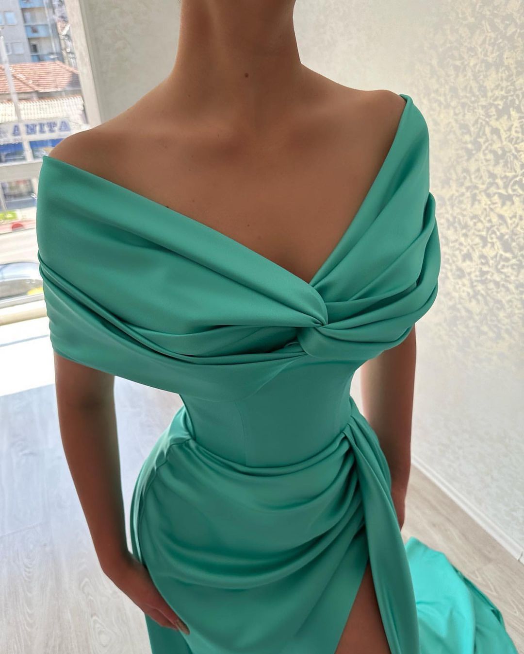 Elegant Long Off-the-Shoulder Prom Dresses Long Slit Online