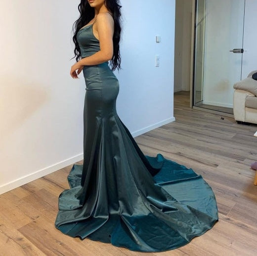 Gorgeous Dark Green V-neck Prom Dresses Long Mermaid