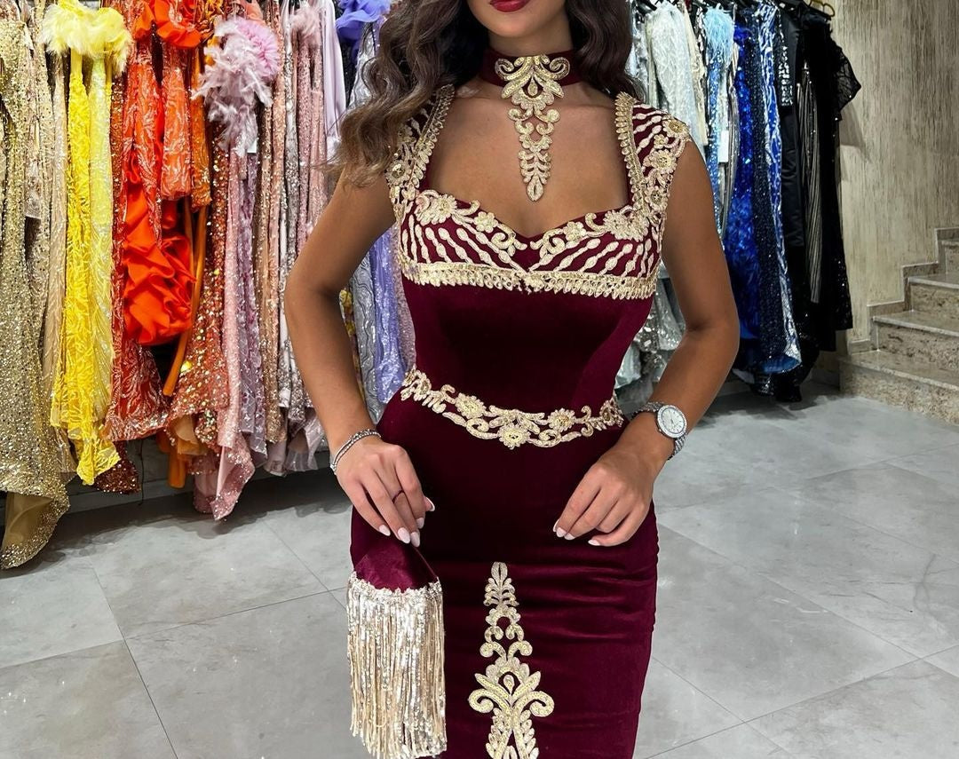 Classic Sweetheart Sleeveless Mermaid Burgundy Prom Dresses with Appliques