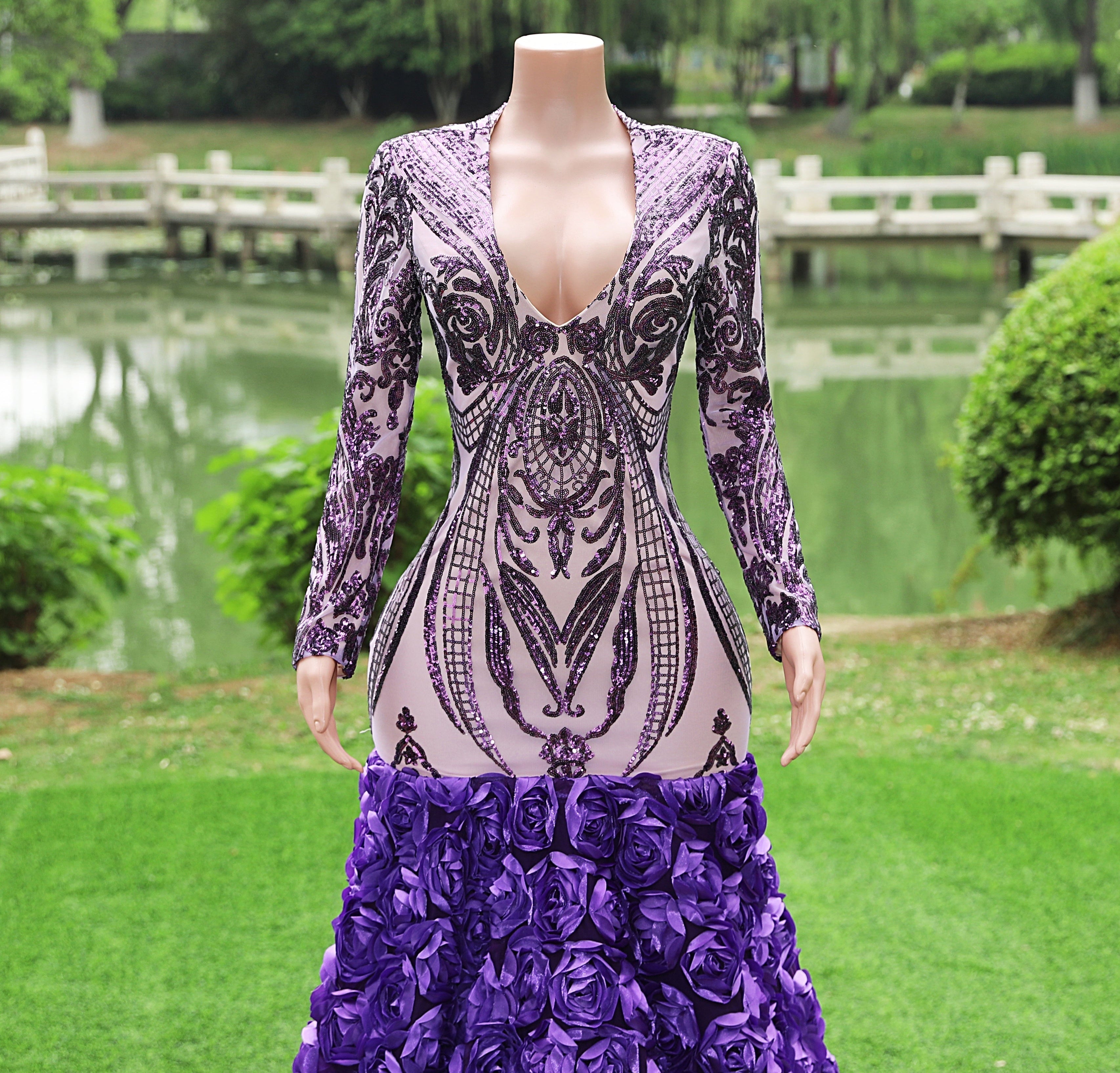 Gorgeous Purple Long Sleeves V-Neck Prom Dress Sequins With Flowers
