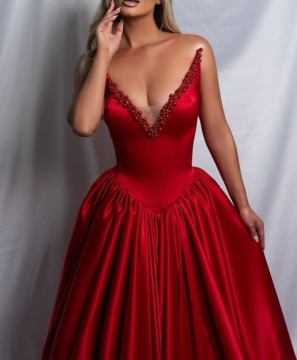 Beautiful Red V-Neck Strapless Satin Prom Dresses Sleeveless A-Line With Pearls Pleats