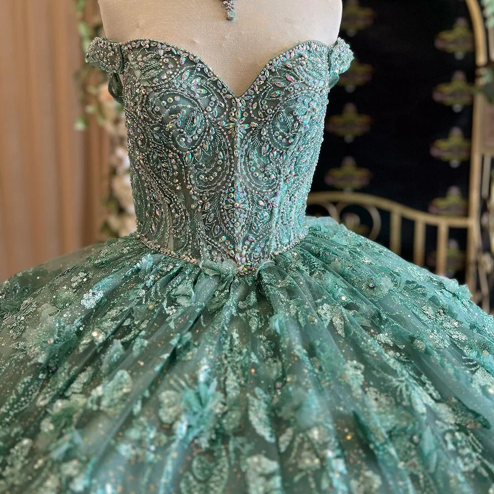 Elegant Ball Gown Sweetheart Neck Off Shoulder Lace Appliques Tiered Green Tulle Princess Gown Quinceanera Dress Beaded Tulle for Sweet 16