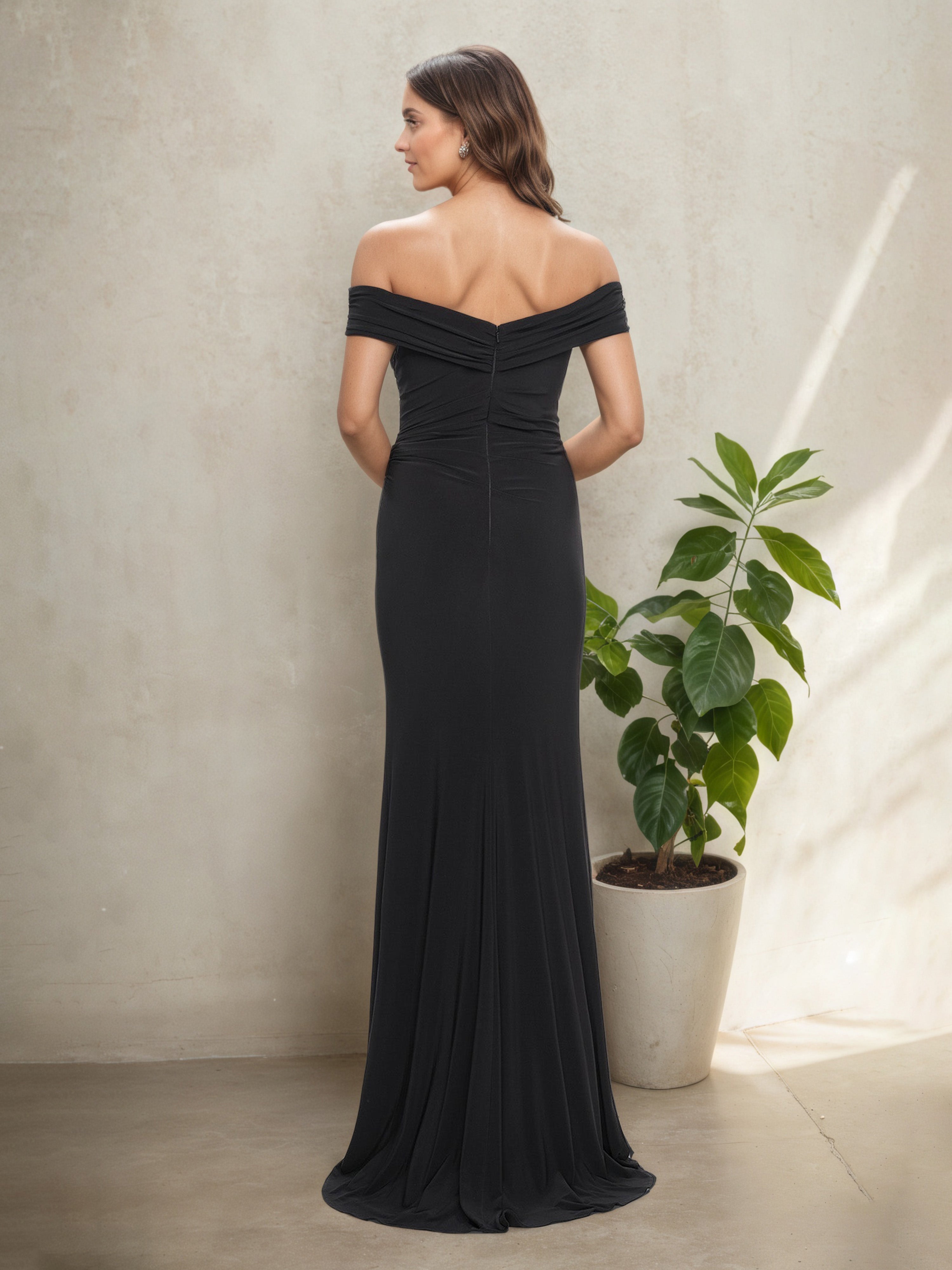 Black Off-the-Shoulder Sheath/Column Mother of the Bride Dress with Pleated Design