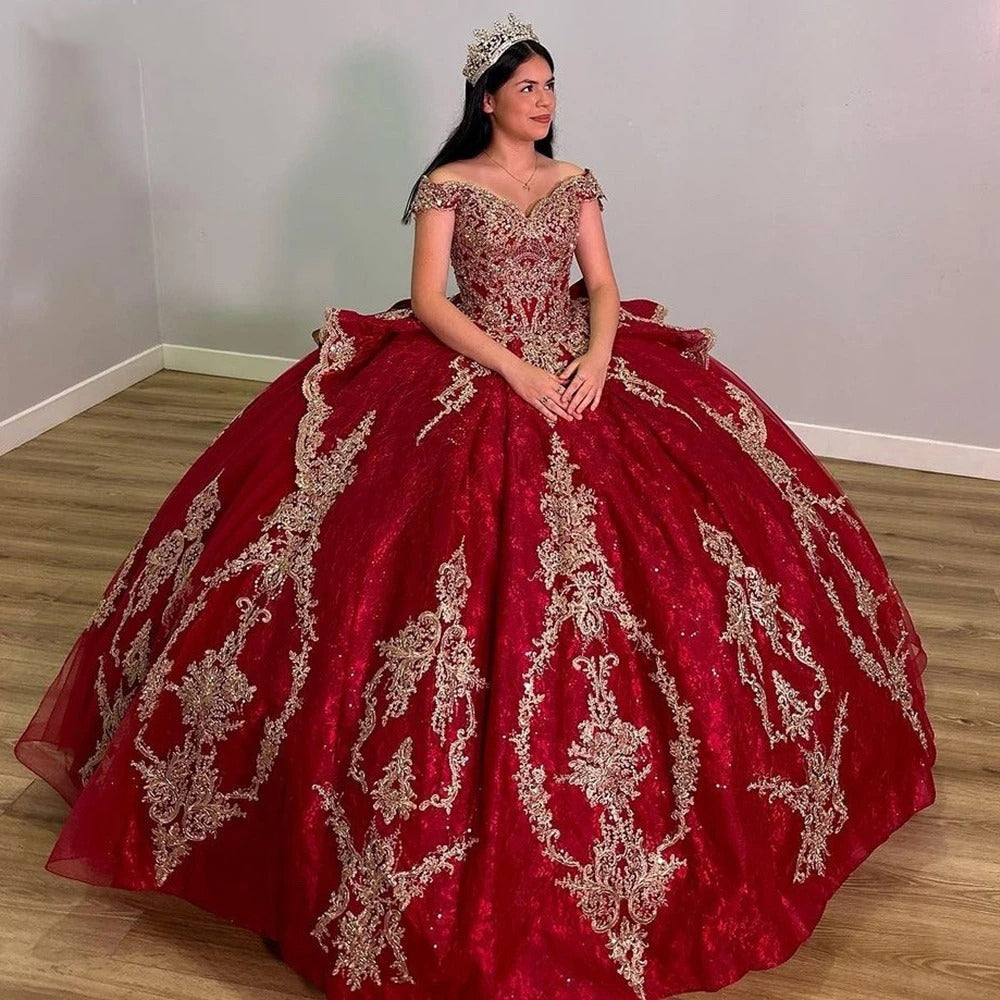 Luxury Ball Gown Off Shoulder Cap Sleeveless Lace Appliques Red Tulle Quinceanera Dress Birthday Prom Dresses Party Gown for Sweet 16