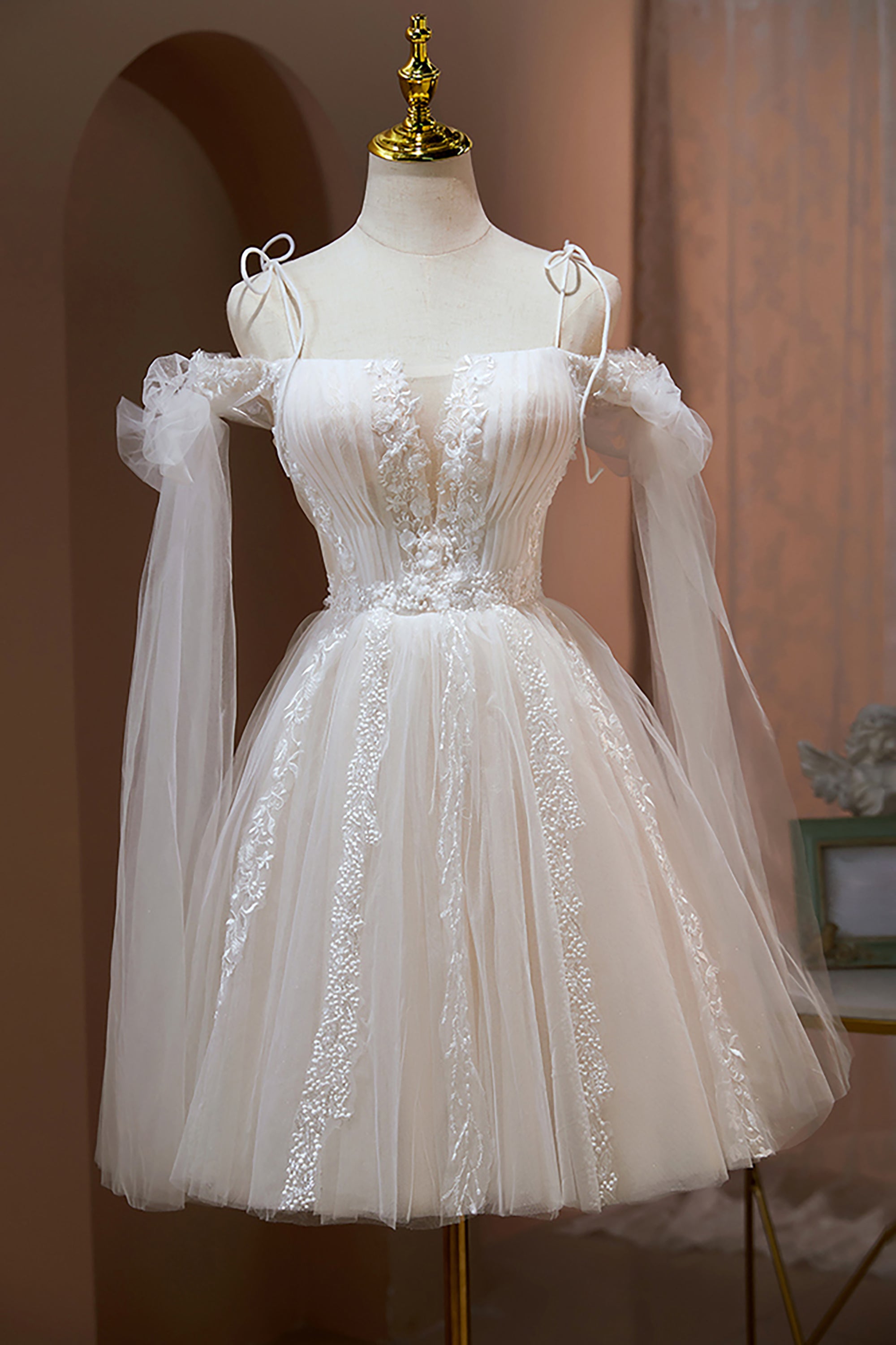 Ombreprom Homecoming Dress Spaghetti Straps A Line Appliques Tulle Short Dress for Teens Ombreprom Homecoming Dress Spaghetti Straps A Line Appliques Tulle Short Dress for Teens