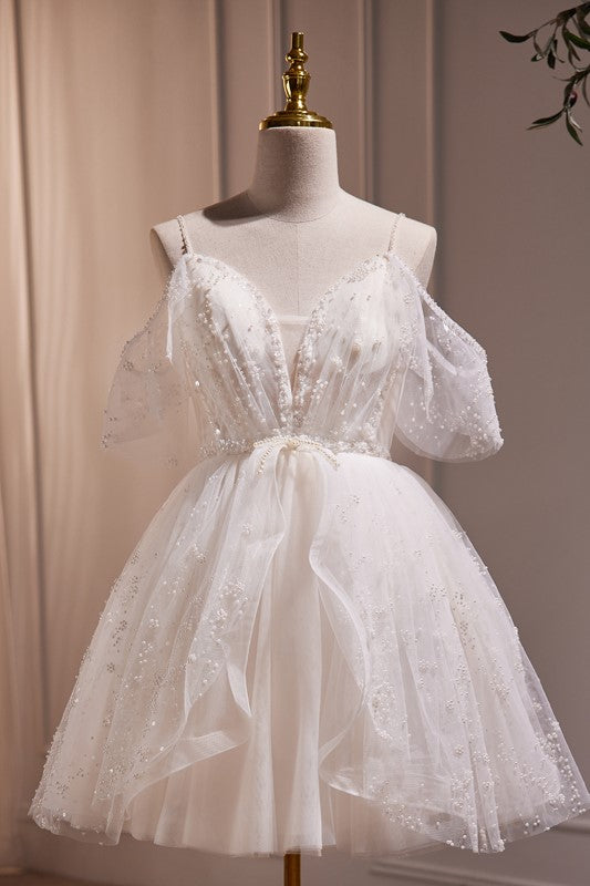 Spaghetti Straps V-Neck Tulle Homecoming Dress with Exquisite Beads Spaghetti Straps V-Neck Tulle Homecoming Dress with Exquisite Beads