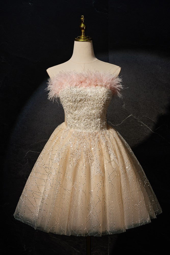 Stunning Strapless Beading Short Homecoming Dresses with Feathers Stunning Strapless Beading Short Homecoming Dresses with Feathers