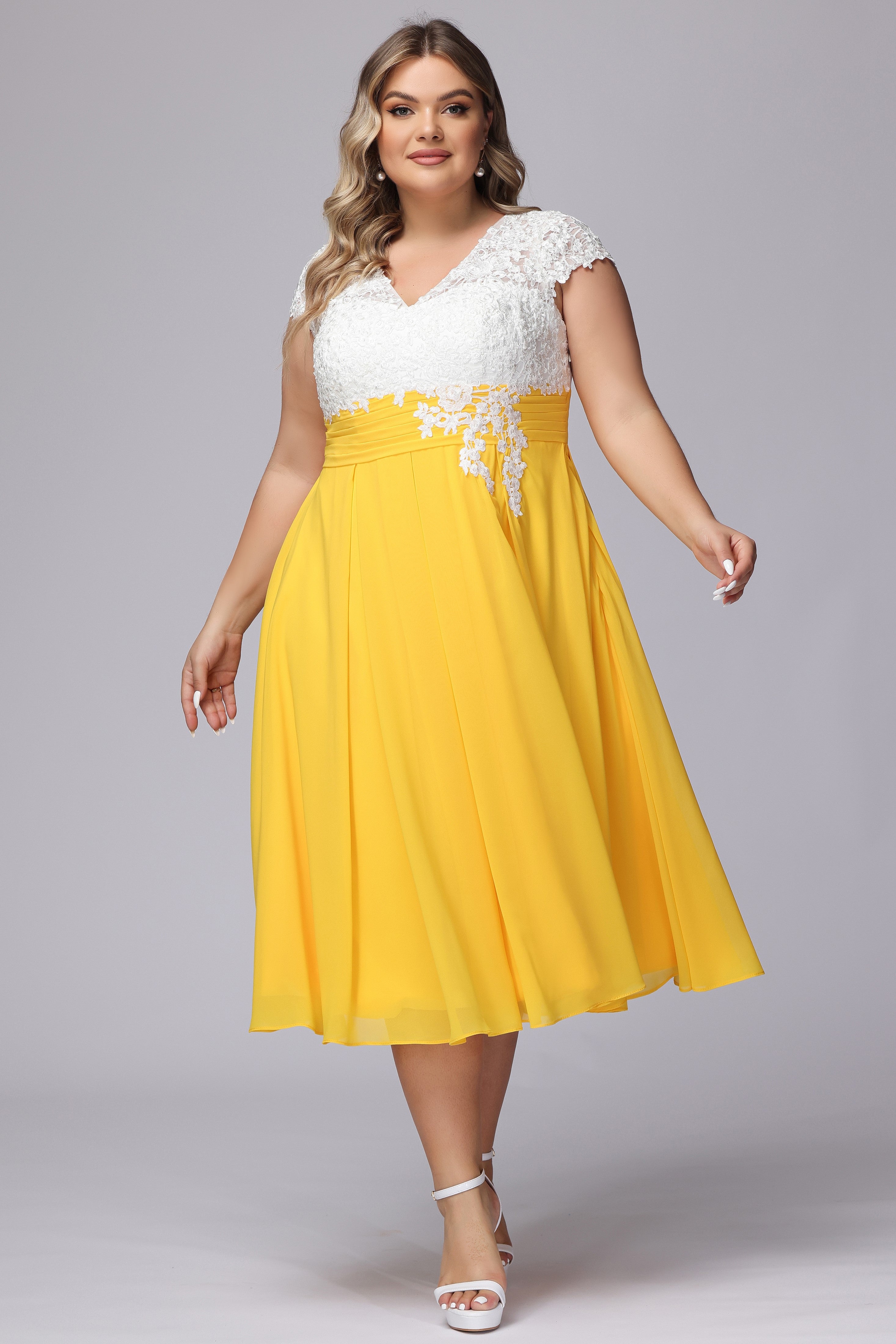 Elegant Lace Top Chiffon Tea-Length Mother of the Bride Dresses Elegant Lace Top Chiffon Tea-Length Mother of the Bride Dresses