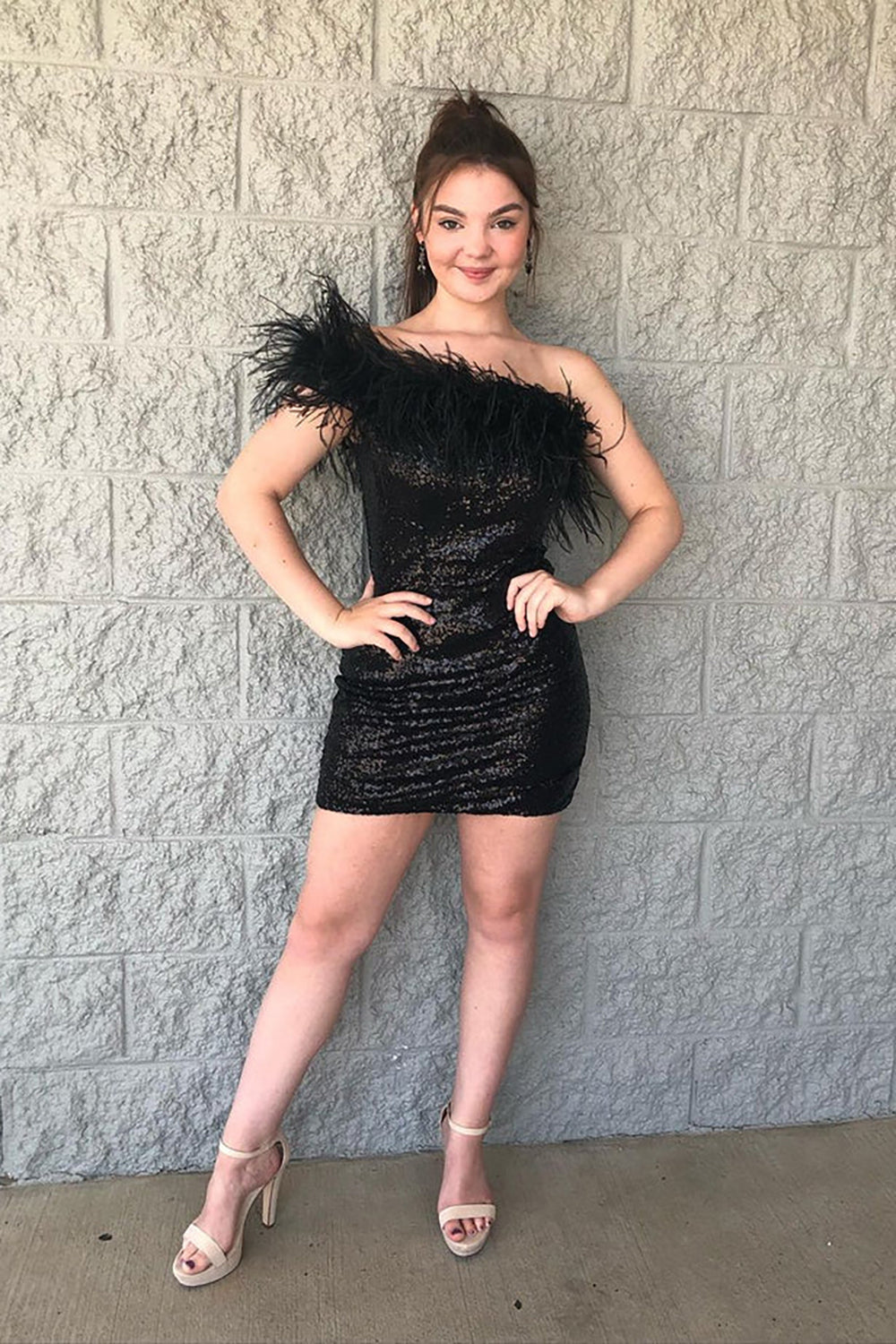 Ombreprom Fashion Homecoming Dress Black One Shoulder Feather Sequins Short Prom Dress Ombreprom Fashion Homecoming Dress Black One Shoulder Feather Sequins Short Prom Dress