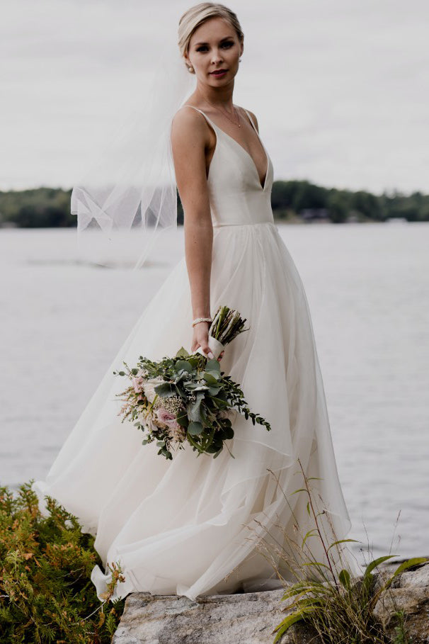 Ombreprom Wedding Dress Simple Bridal Gown Spaghetti Straps Backless Tulle Satin V Neck Bridal Gown Ombreprom Wedding Dress Simple Bridal Gown Spaghetti Straps Backless Tulle Satin V Neck Bridal Gown