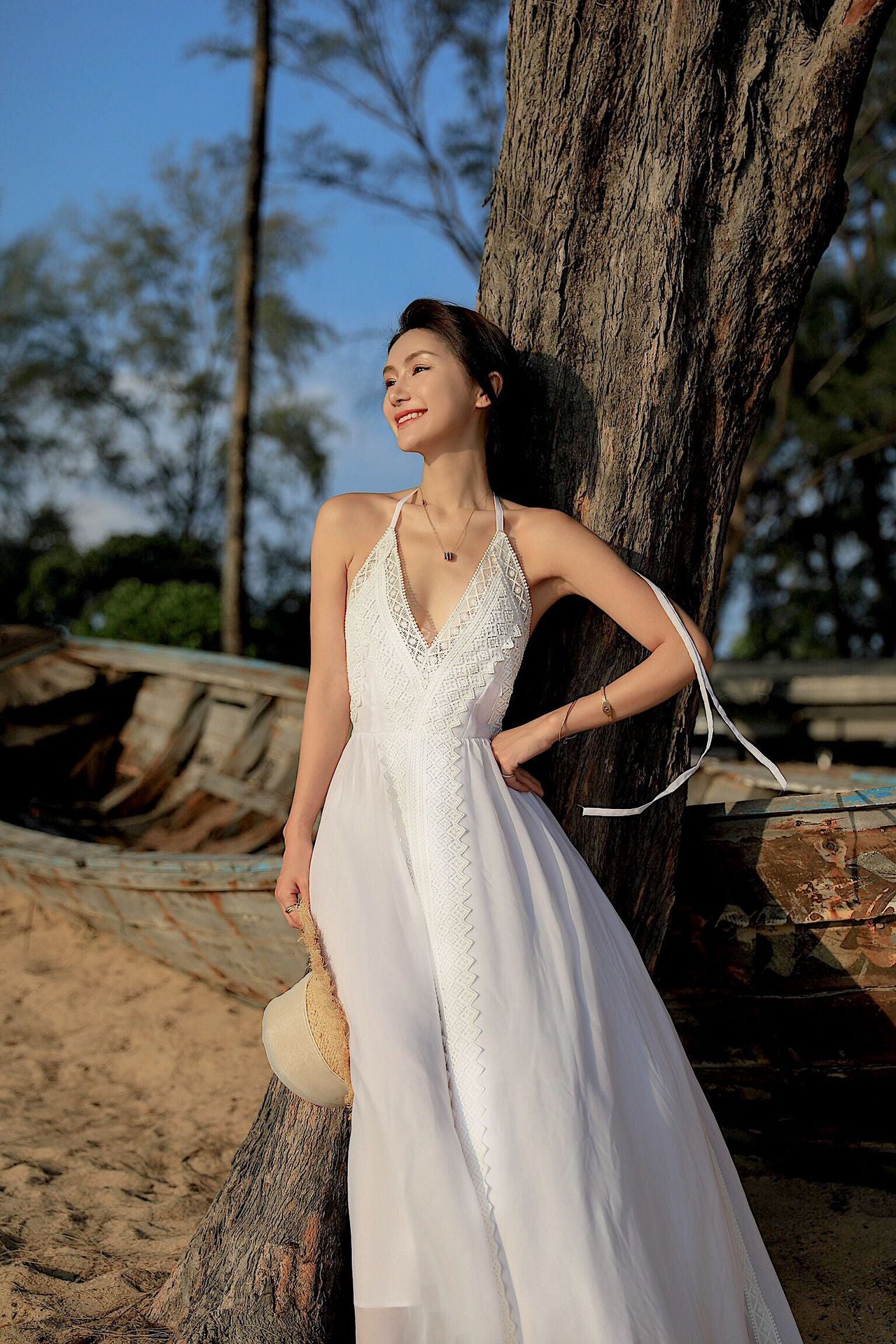 Long White Halter Plain Wedding Dress Elegant Halter Neck Beach