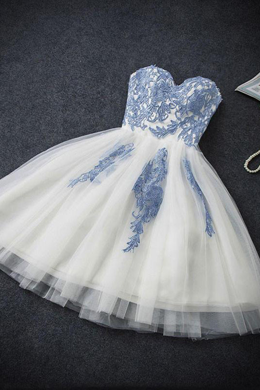 White A-line Sweetheart Strapless  Lace Up Sleeveless Appliques Homecoming Dresses M314