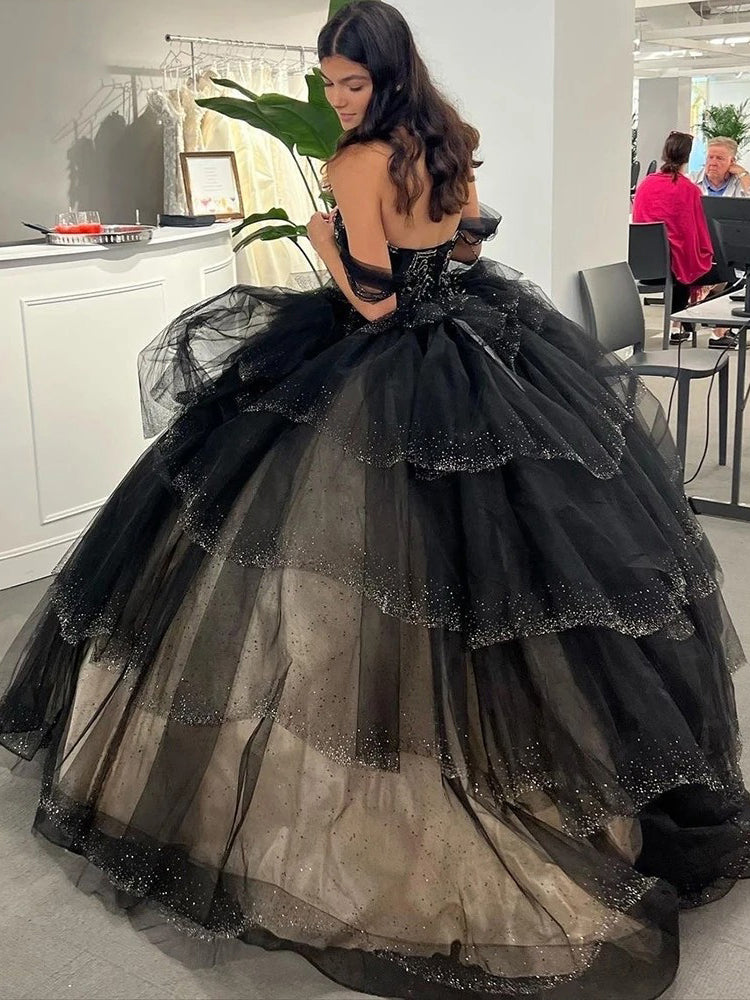 Sexy Ball Gown Off Shoulder Sleeveless Lace Appliques Ruffles Tiered Black Tulle Quinceanera Dresses Princess Gown Birthday Prom Dresses Party Gown for Sweet 16
