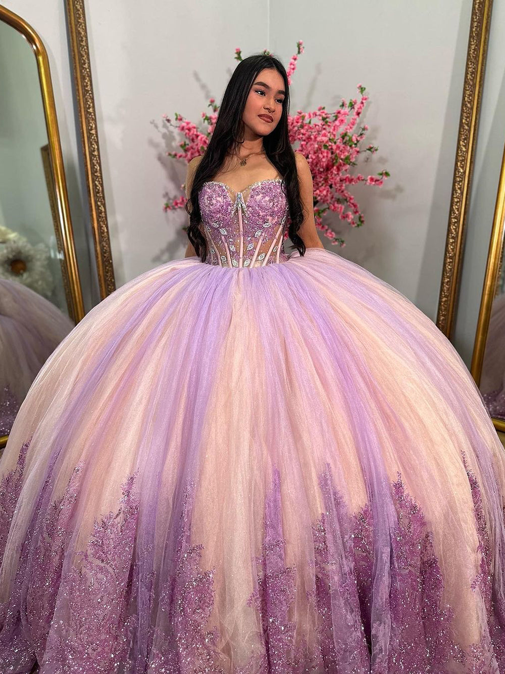 Ball Gown Sweetheart Neck Sleeveless Lace Appliques Princess Formal Evening Party Gown Quinceanera Dressfor Sweet 16