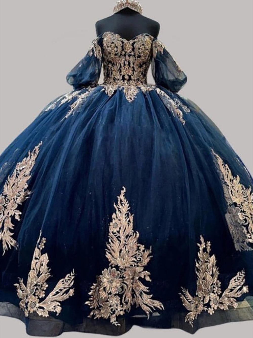 Elegant & Classic Ball Gown Off Shoulder Half Lantern Sleeves Lace Appliques Tiered Navy Blue Tulle Quinceanera Dress Evening Party Gown for Sweet 16