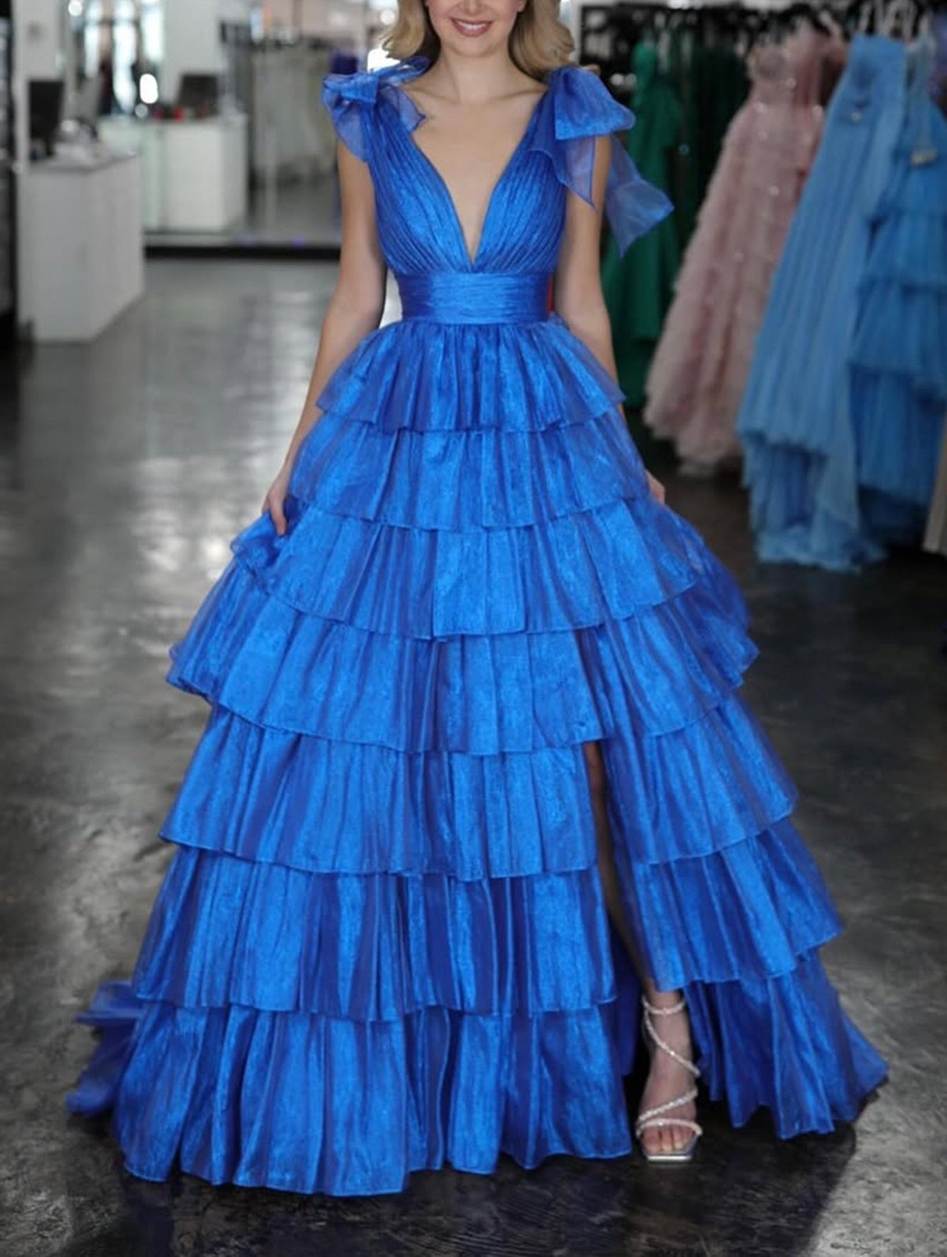 Deep V Neck Backless Ball Gown Prom Dress With Bow - Blue