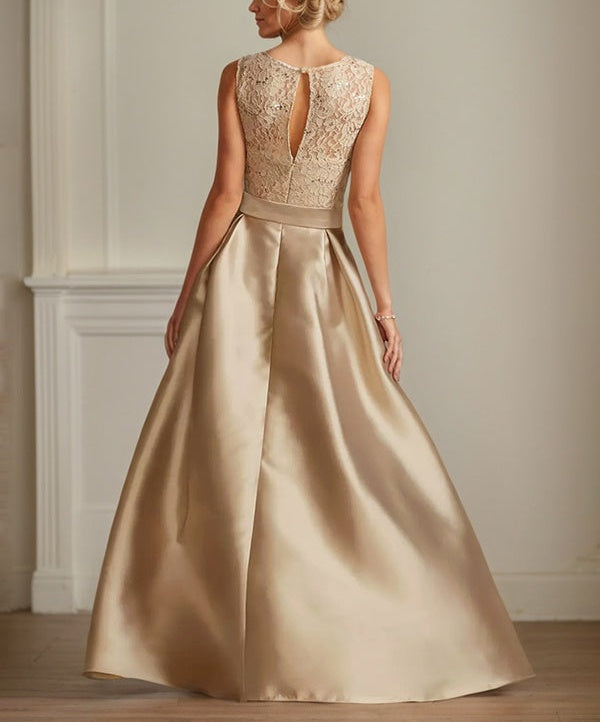 A-Line/Princess Jewel Neck Sleeveless Mother Of The Bride Dresses With Pleats Lace