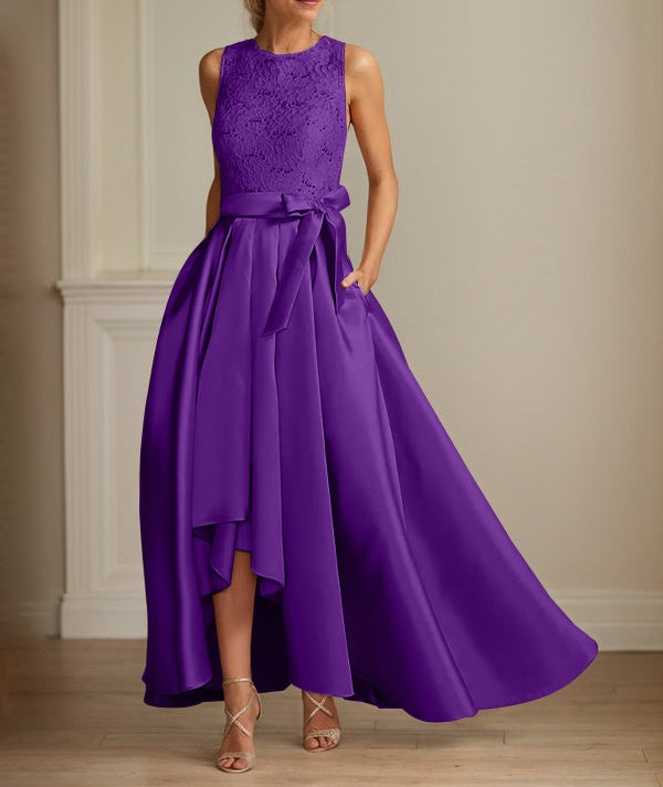 A-Line/Princess Jewel Neck Sleeveless Mother Of The Bride Dresses With Pleats Lace