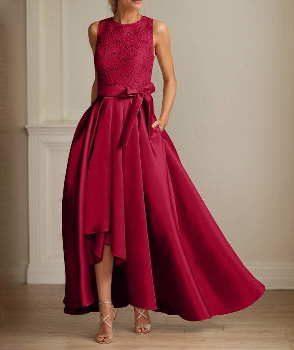 A-Line/Princess Jewel Neck Sleeveless Mother Of The Bride Dresses With Pleats Lace