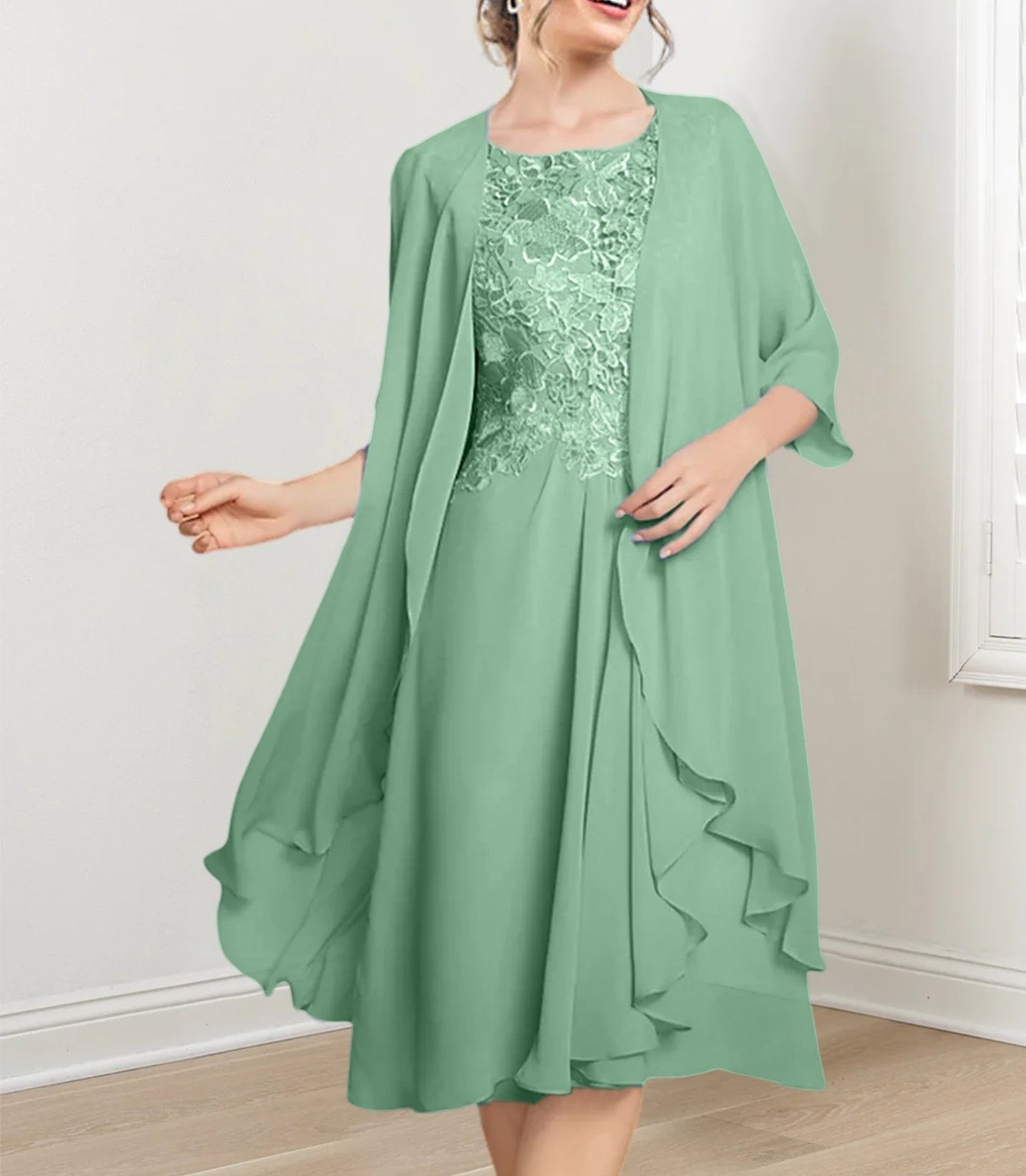 A-Line/Princess Scoop Knee-Length Mother of the Bride Dresses