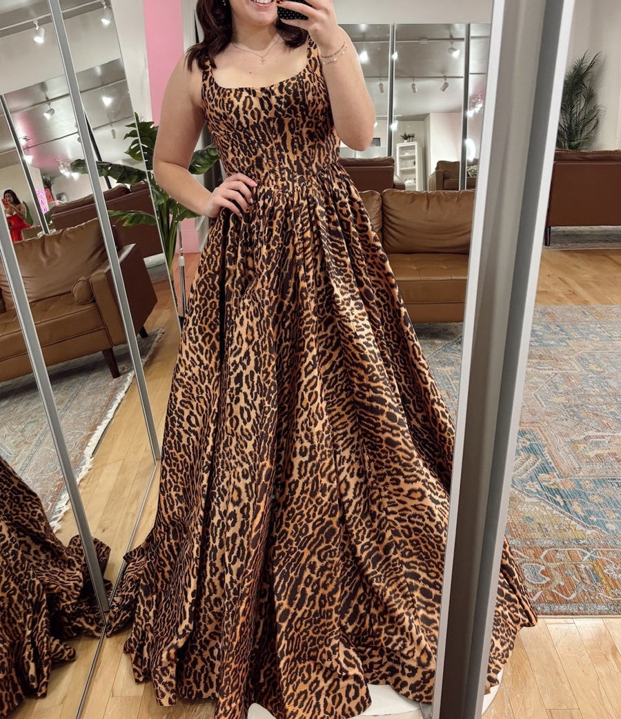 A-Line/Princess Spaghetti Strap Square Neck Floor-Length Prom Dresses