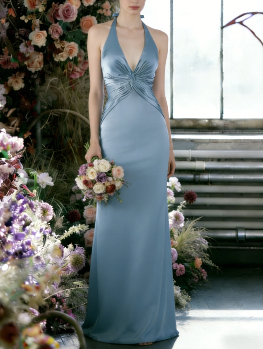 Elegant Halter Satin V-Neck Long Prom Dresses with Sheath/Column Hem