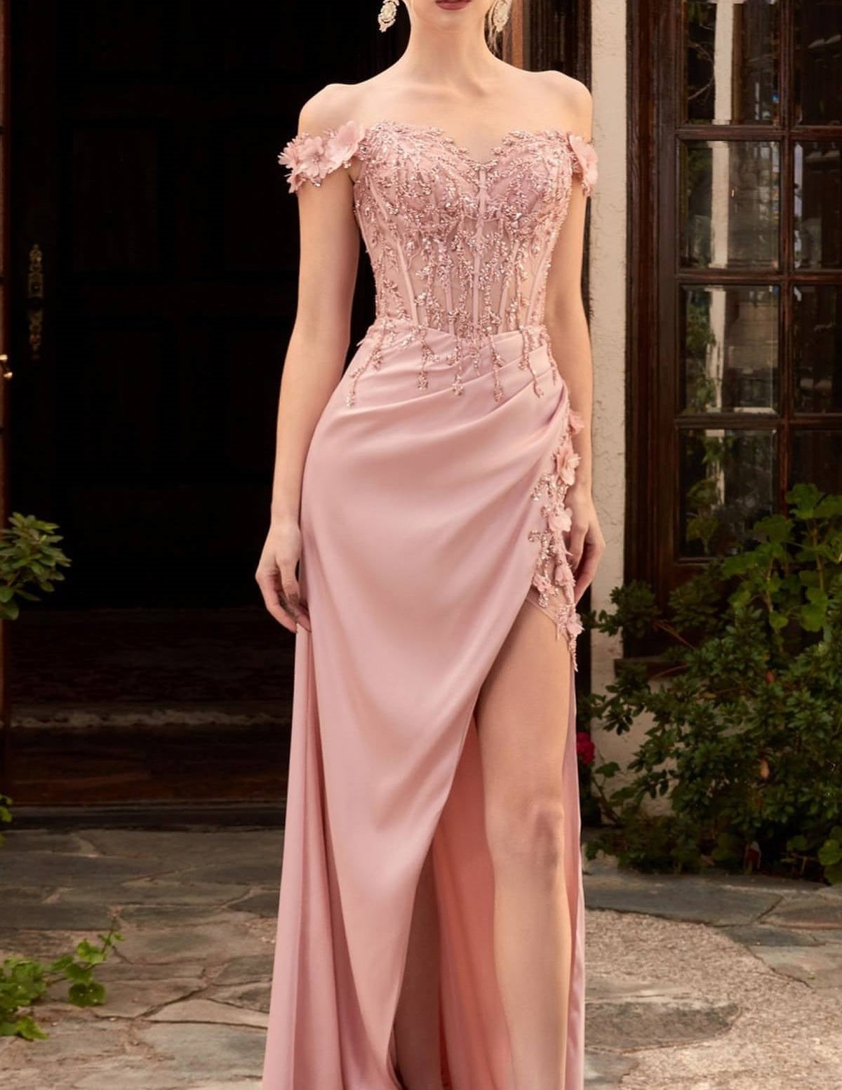 Charming Off-the-Shoulder Prom Dress Appliques With Split