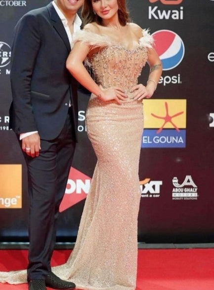 Amazing Off-the-shoulder Long Mermaid Prom Dresses With Split Front