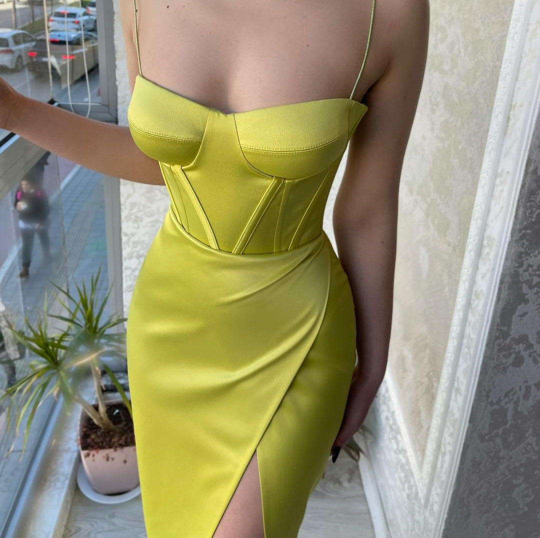 Chic Spaghetti Straps Sleeveless Prom Dresses Long Slit Online