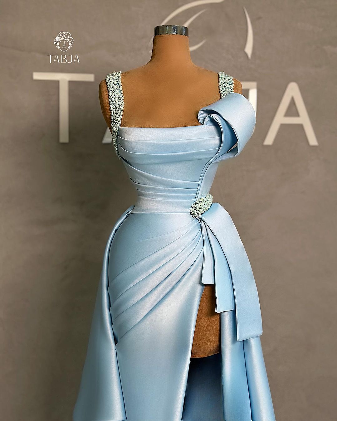 Classic Long Blue A-line Straps Pearls Sleeveless Prom Dress With Slit