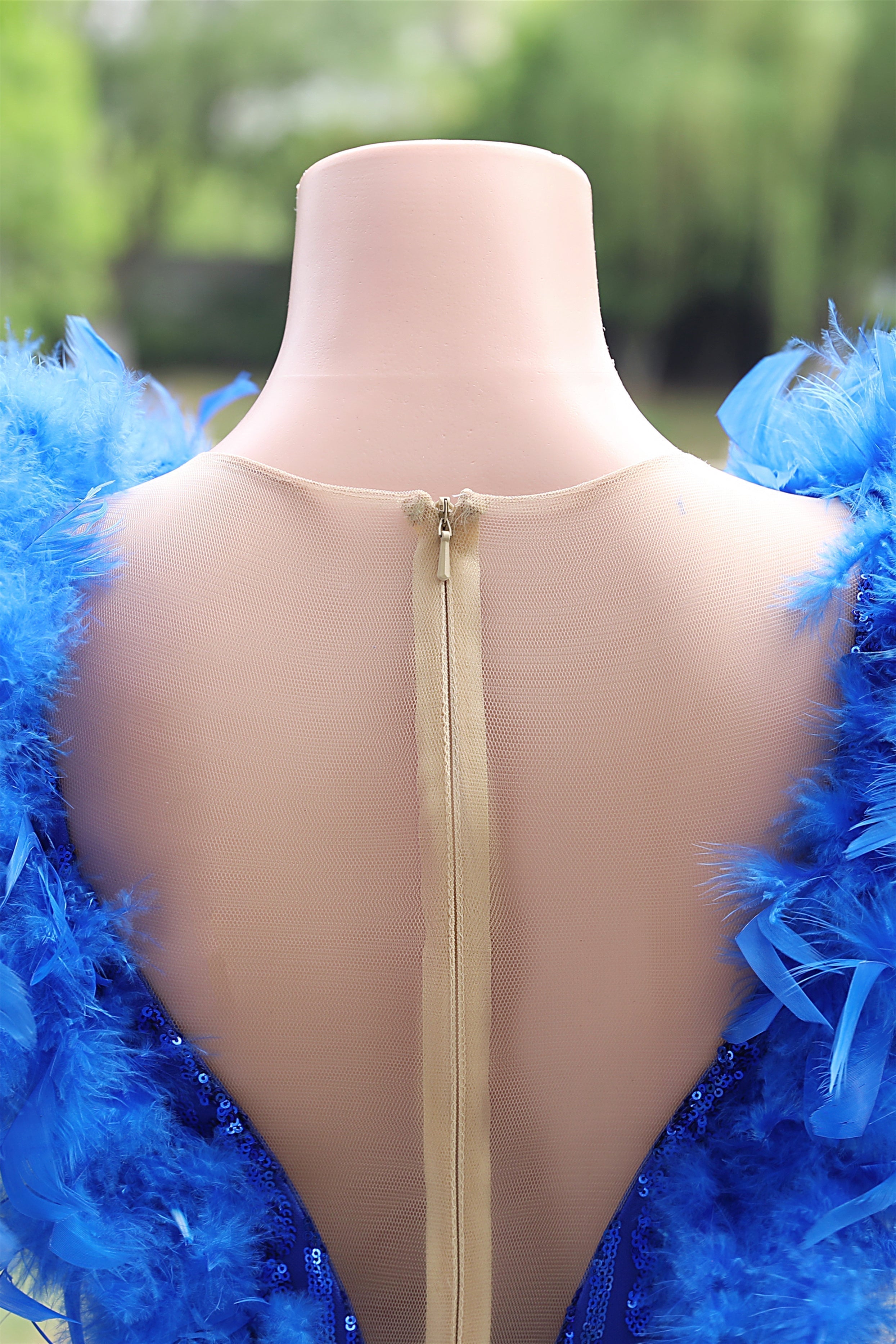V-neck Royal Blue Feathers Sparkle Sequin Sleeveless Prom Dresses