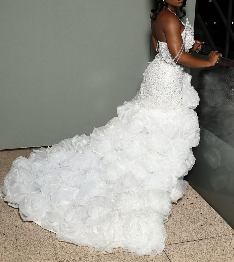 V-neck Ivory Flower Ruffles High Split Court Train Mermaid Prom Dresses